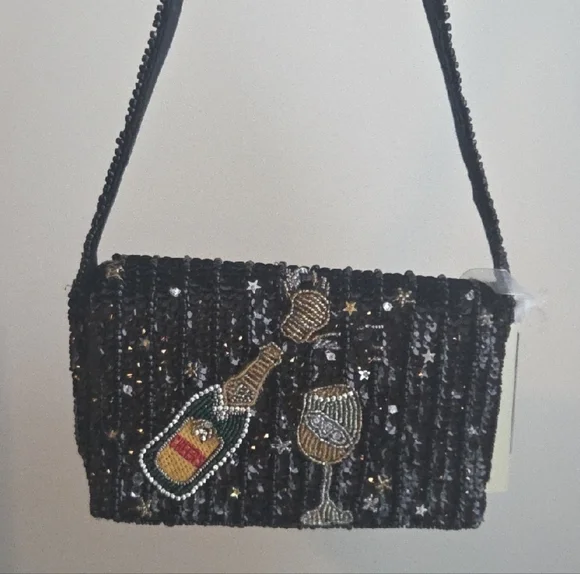 Black Sequin Beaded Clutch Shoulder Bag with Champagne Motif - Picture 2 of 13